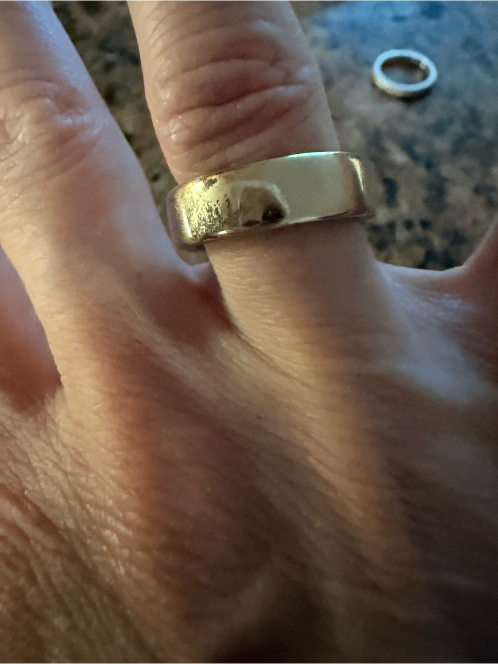 Oura Men's Wide Gold Band Ring - Gold